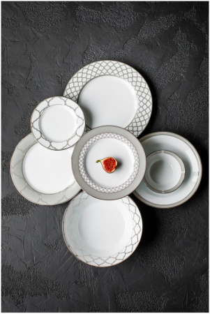 Тарелка обеденная Noritake "Царский дворец" 27см
